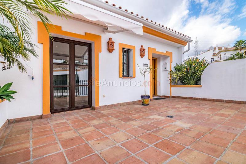 Adosado en venta en  Riviera del Sol, Mijas