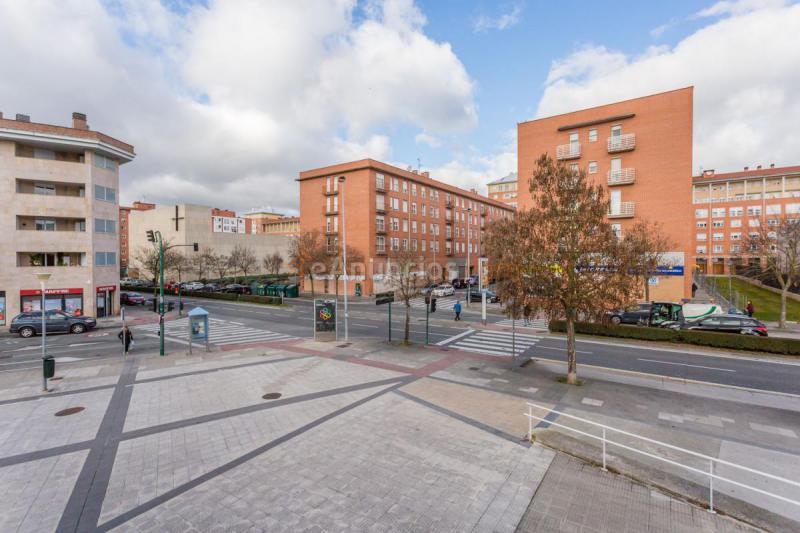 Local Comercial en venta en Calle Sanduzelai, Pamplona, San Jorge, PamplonaIruña