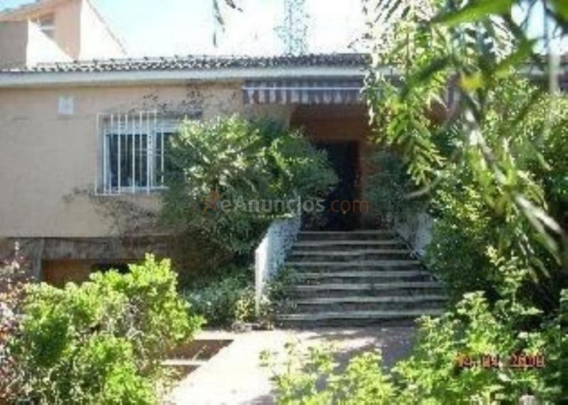 Adosado en venta en  Entrepinos, L'Eliana