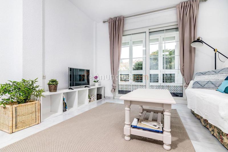 Apartamento en venta en  Playamar, Torremolinos