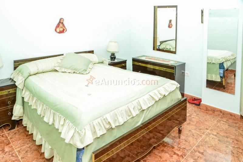 Adosado en venta en  Castellanos de Villiquera