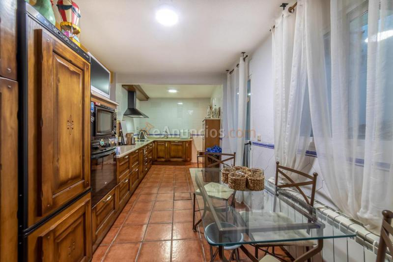 Adosado en venta en  Puerta de Cuartos - Avda. de Portugal, Talavera de la Reina