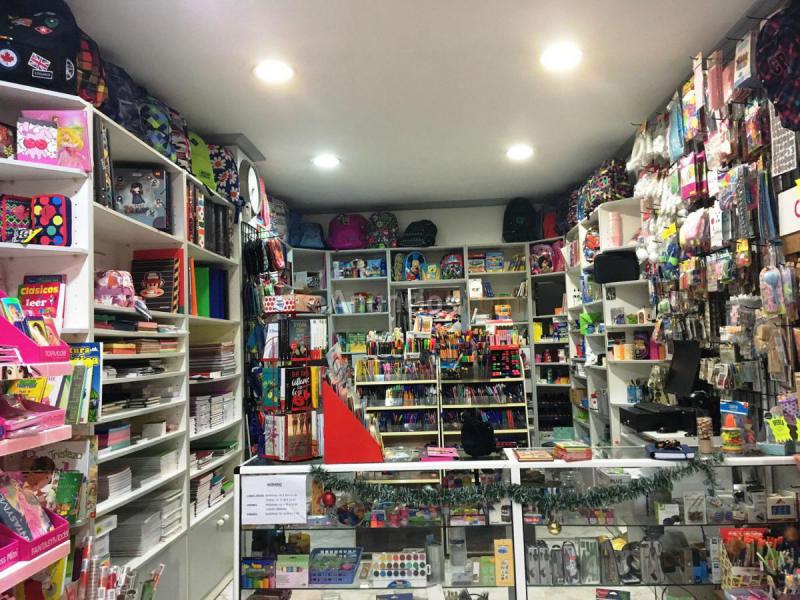 Local Comercial en venta en  Puerto de la Torre, Málaga