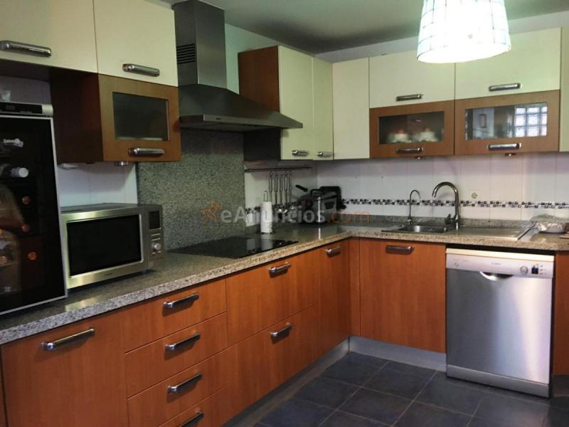 Casa en venta en  Puerto de la Torre, Málaga