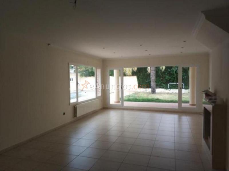 Adosado en venta en  Núcleo Urbano, La Pobla de Vallbona