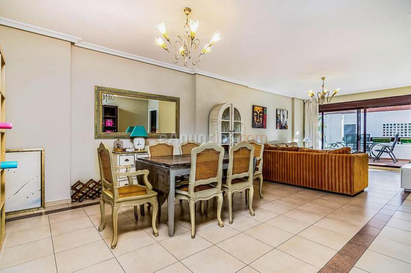 Apartamento en venta en  Nueva Andalucía, Marbella