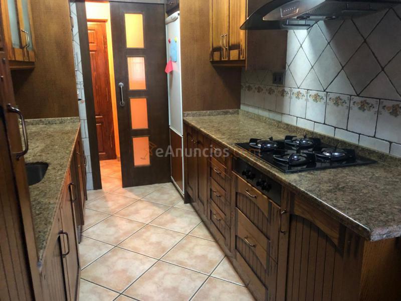 Apartamento en venta en Puerta de los Guzmanes, Polig.Cartuja - Barriada la Paz, Granada