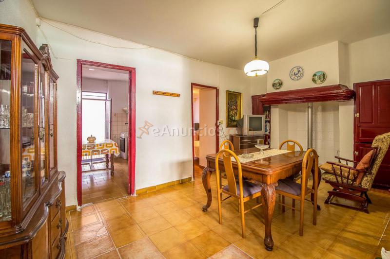 Adosado en venta en  La Font de la Figuera