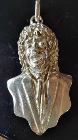 COLGANTES CAMARON en oro y plata