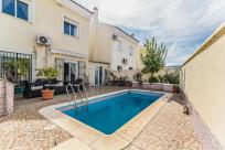 Adosado en venta en  Mollina