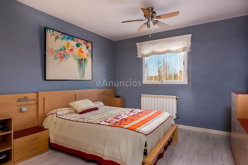 Adosado en venta en  Torres de la Alameda