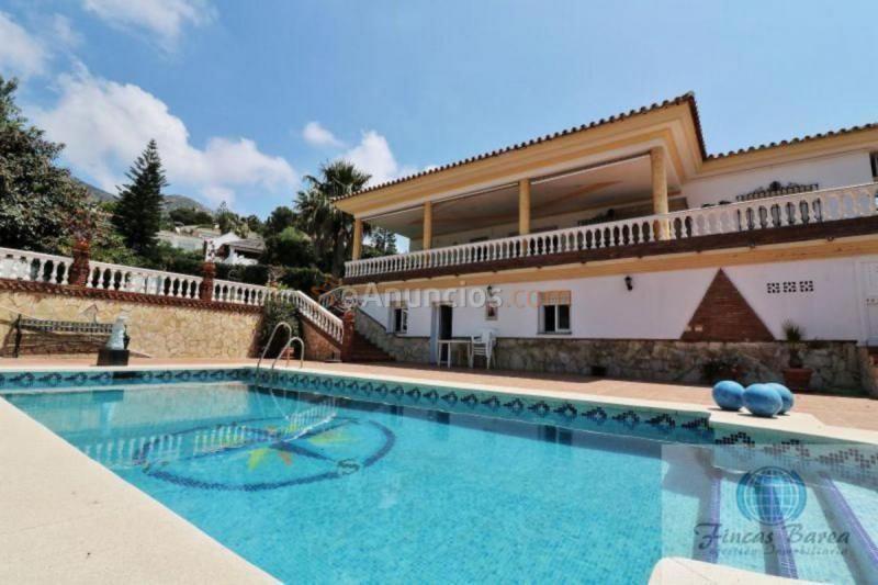 Adosado en venta en  Urbanizaciones, Benalmádena