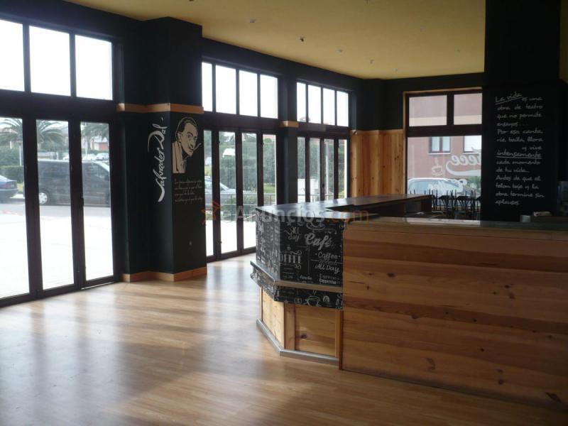 Local Comercial en alquiler en Calle Luis Hauzeur, Salinas, Castrillon