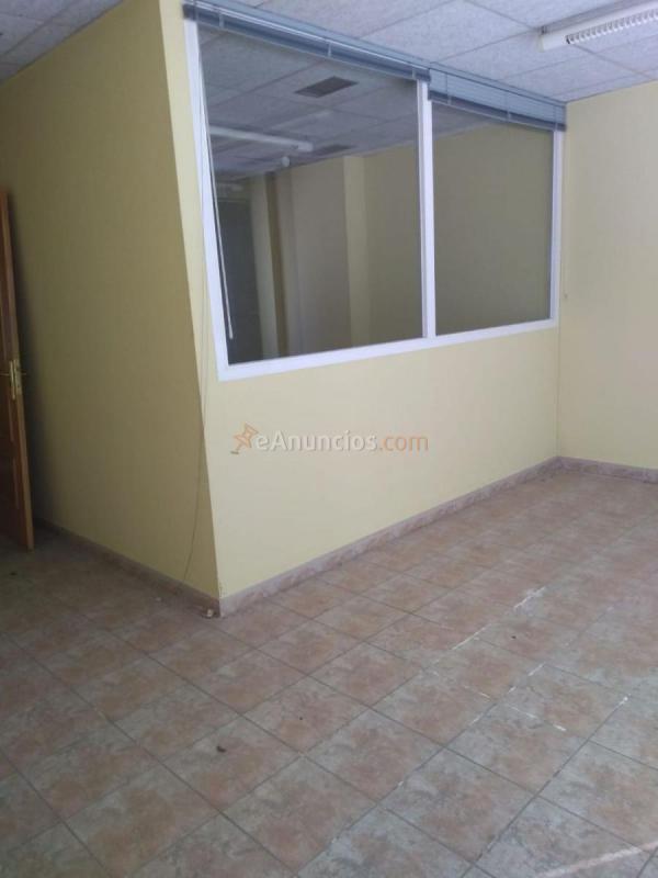 Local Comercial en venta en  RAMÓN Y CAJAL, Centro, Azuqueca de Henares