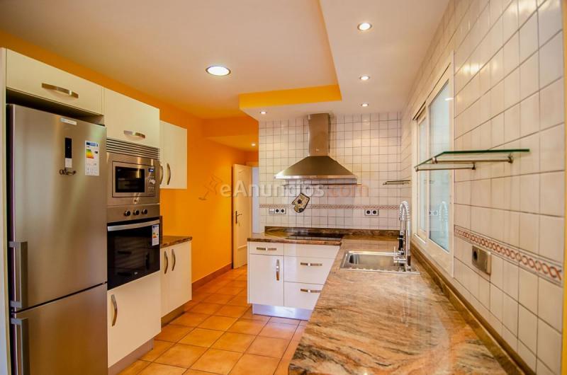 Apartamento en venta en  Centro, Alicante  Alacant