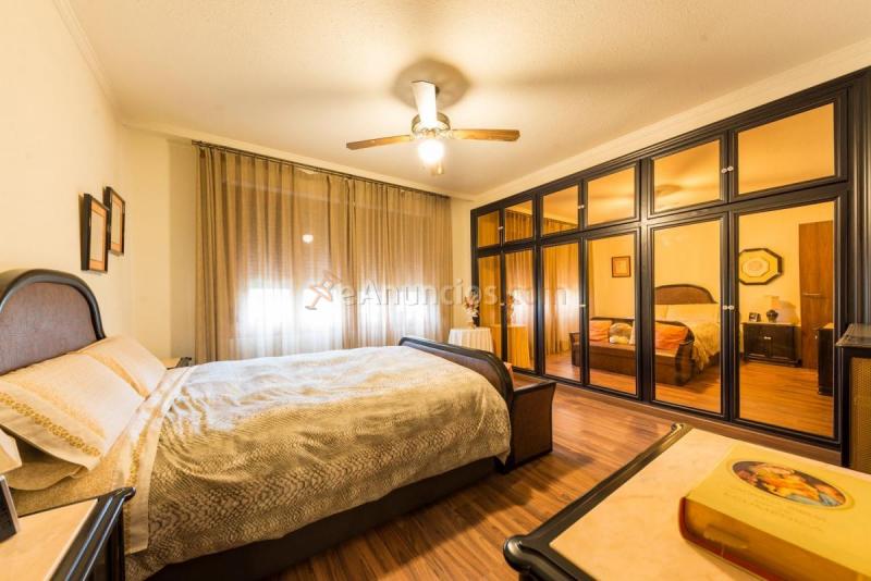 Adosado en venta en  Petrer