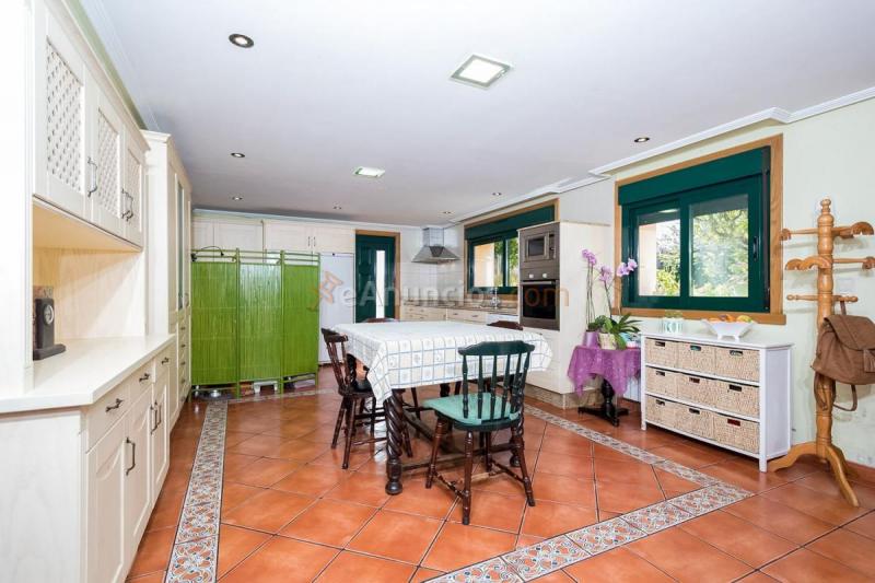 Adosado en venta en  Bergondo