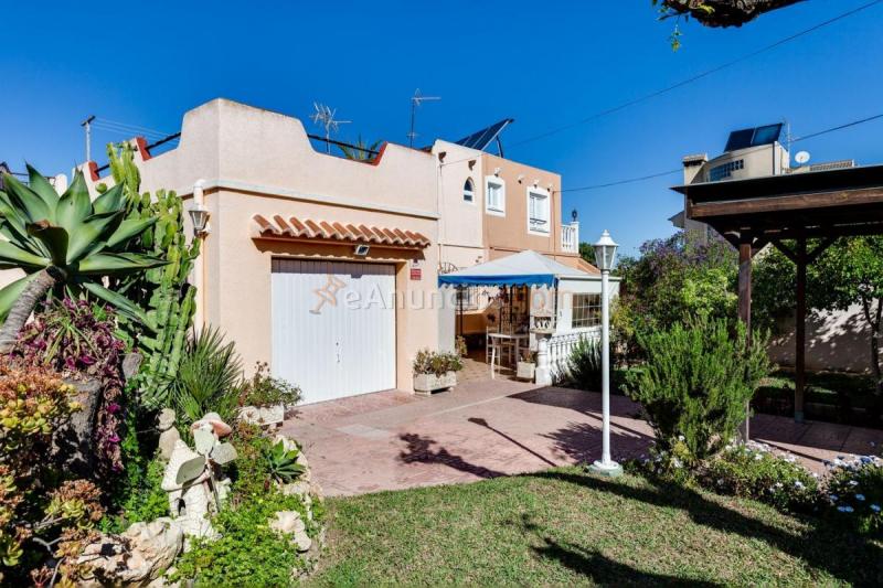 Casa en venta en  ROSALIA CASTRO, La Siesta - El Salado - Torreta, Torrevieja