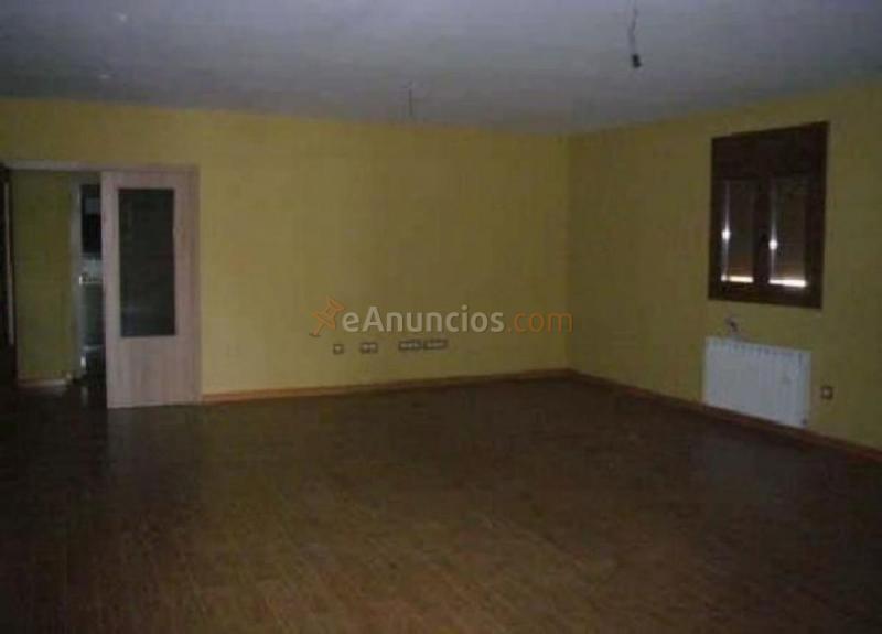 Adosado en venta en  Londres, El Casar