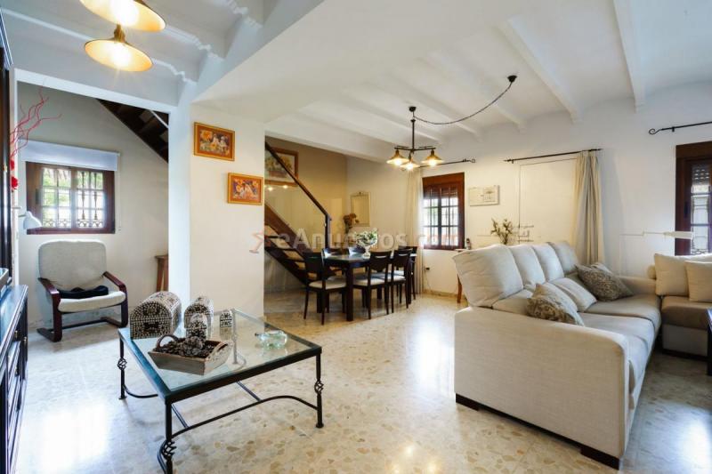 Adosado en venta en  La Hacienda - Nueva Andalucía, Dos Hermanas