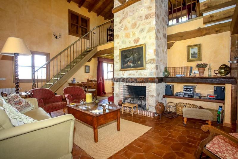 Adosado en venta en  Fresno de Cantespino