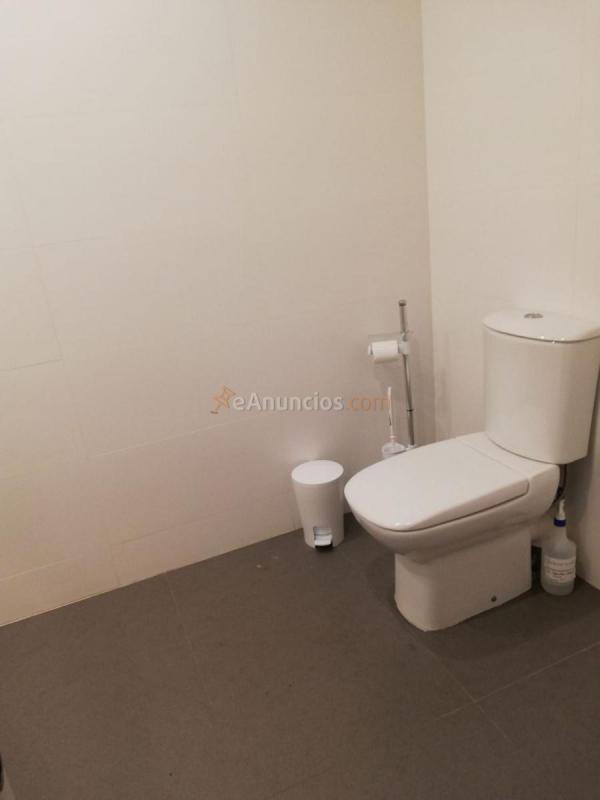 Local Comercial en venta en  Carretera de Cádiz, Málaga