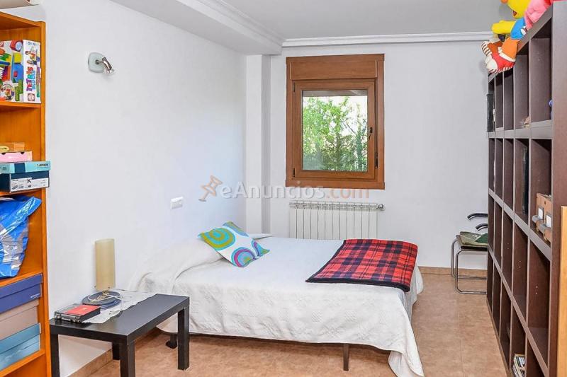 Adosado en venta en  Castellanos de Villiquera