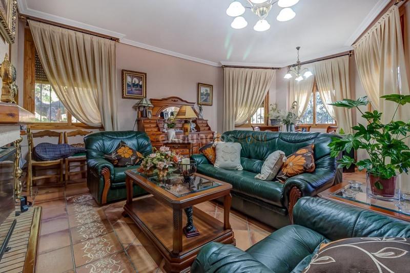 Adosado en venta en  Santa Rosa - Valdeolleros, Córdoba