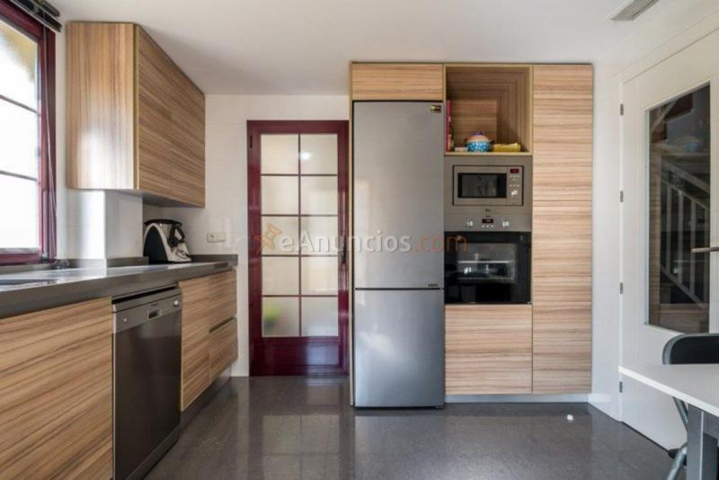 Casa en venta en Avenida mediterraneo, Ogijares