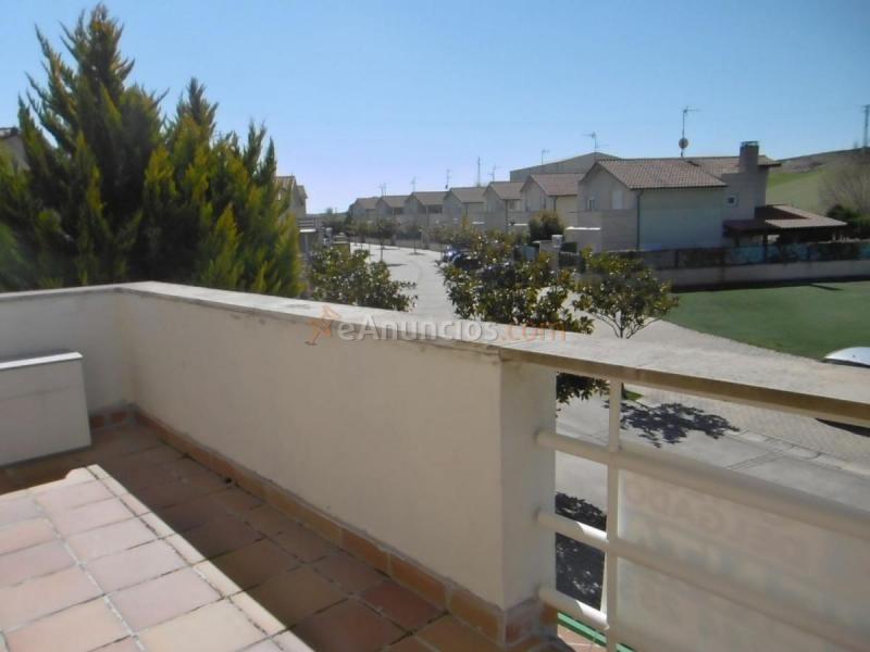 Adosado en venta en  Urbanización Fuente las Palomas, Villalbilla de Burgos