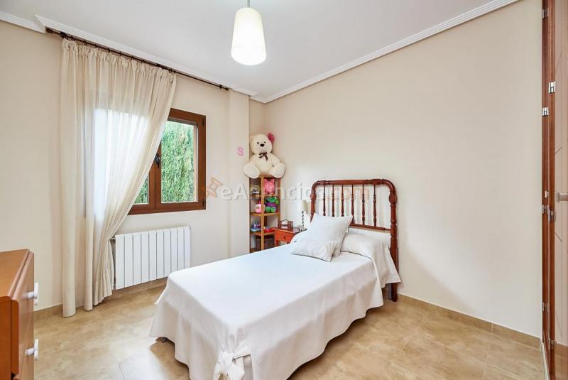 Adosado en venta en  Castilléjar