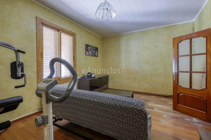 Adosado en venta en  Centre - Casco Antiguo, Sant Boi de Llobregat