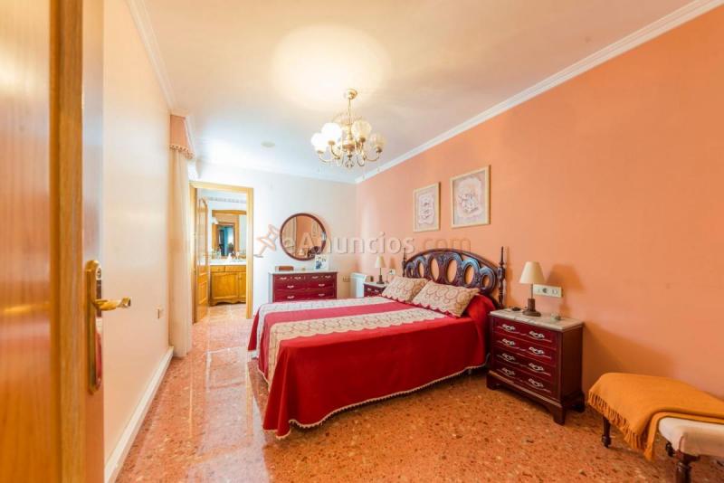 Adosado en venta en  Villena