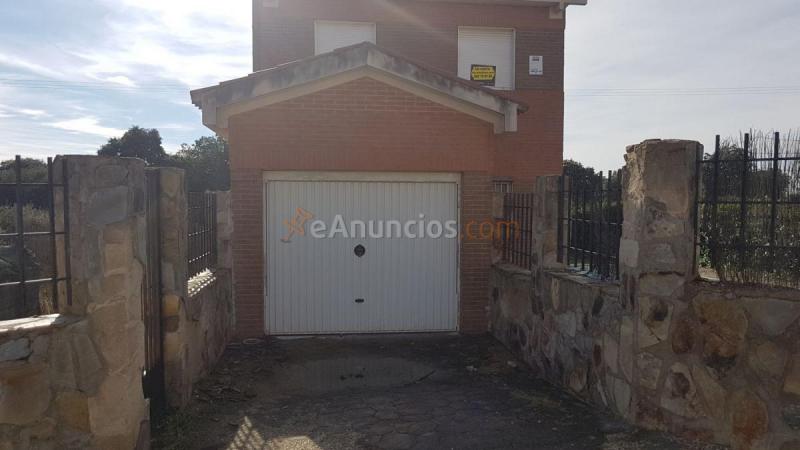 Adosado en venta en  los olmos, Pioz