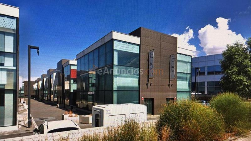 Edificio en venta en  De Madrid, Zona Industrial, Arganda