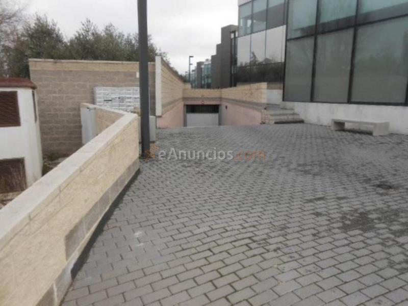 Edificio en venta en  De Madrid, Zona Industrial, Arganda
