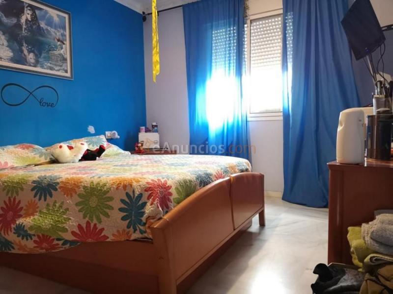 Casa en venta en  Puerto de la Torre, Málaga