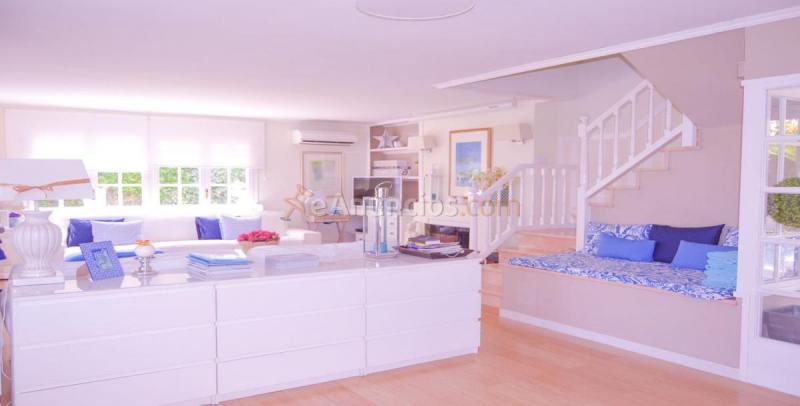 Adosado en venta en Via dels Ametllers, Pallej