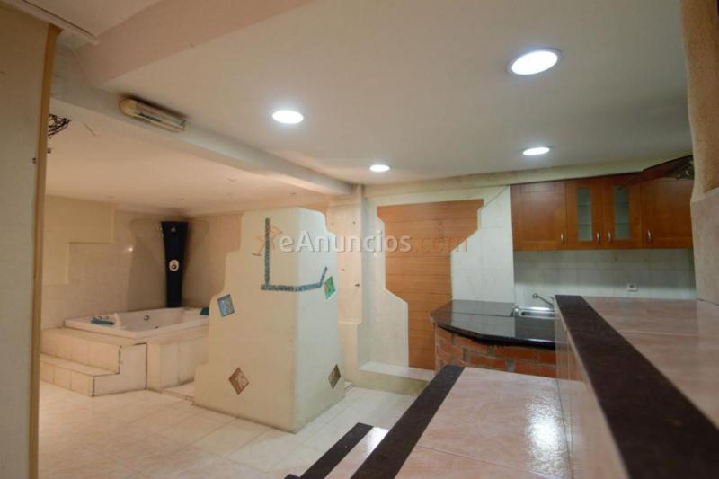 Local Comercial en venta en Avenida DONOSTIARRA, Ciudad Lineal, Madrid