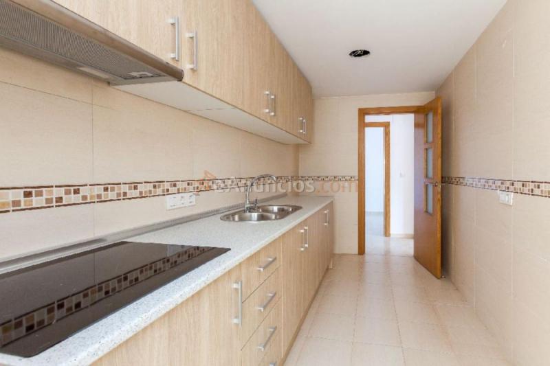 Apartamento en venta en  Julian Besteiro, La Zubia