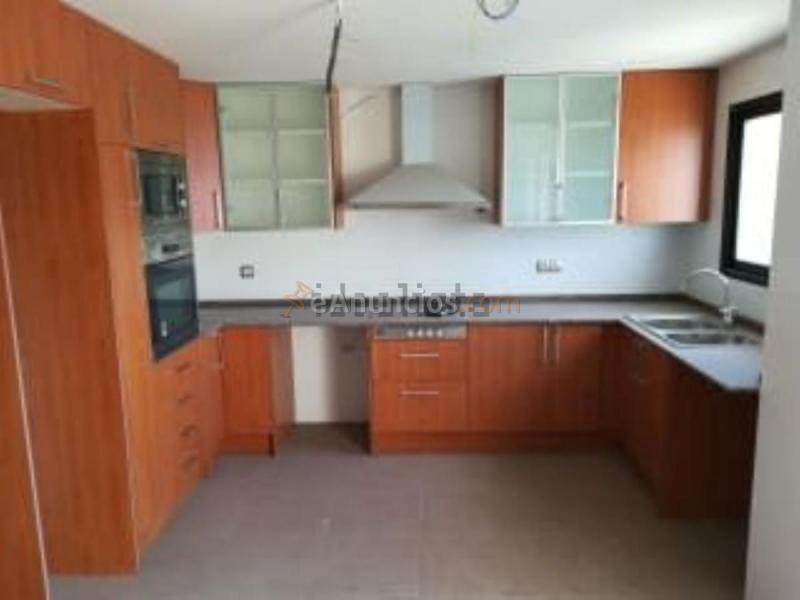 Casa en venta en  El Paraiso-Los Almendros, L'Eliana