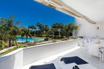 Apartamento en venta en  Nueva Andalucía, Marbella