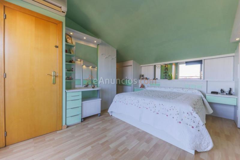 Adosado en venta en  Montigal -Sant Crist, Badalona