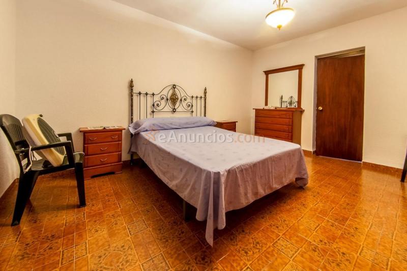 Adosado en venta en  Ibros