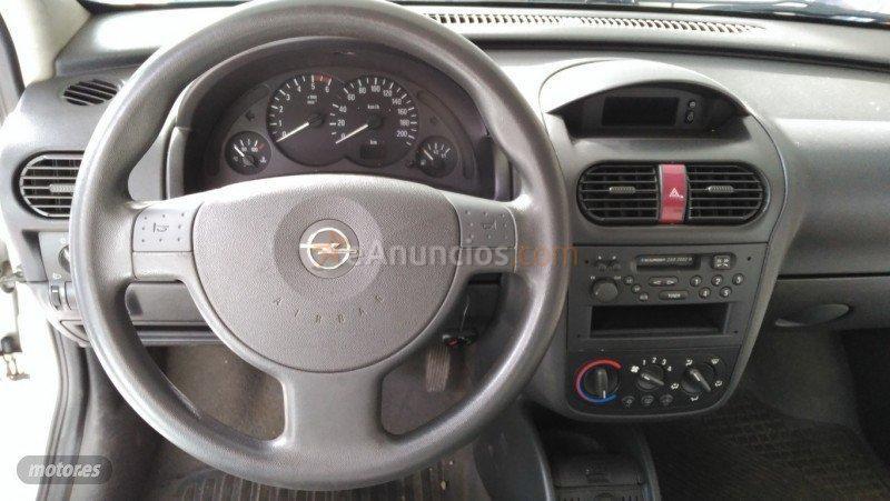 Opel Corsa 1.3 CDTI de 2003 con 233.404 Km por 2.900 EUR. en Salamanca