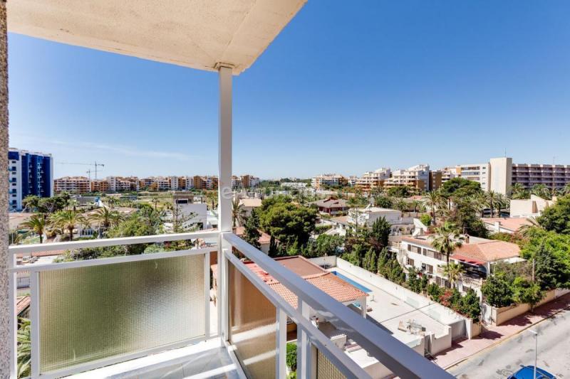 Atico en venta en  Pleamar, El Acequión - Los Náufragos, Torrevieja
