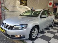 Volkswagen Passat PASSAT VARIANT 2.0 TDI 140 DSG de 2013 con 130.000 Km por 11.950 EUR. en Navarra