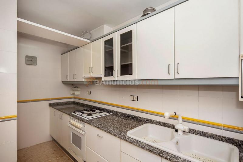 Adosado en venta en  Bufal, Badalona