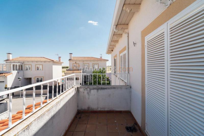 Adosado en venta en  Horche