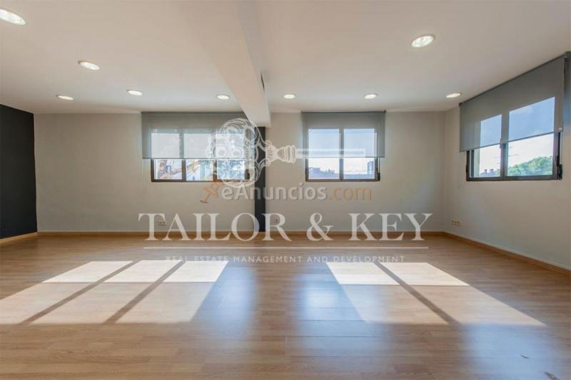 Casa en venta en Calle de Matías Turrión, Hortaleza, Madrid